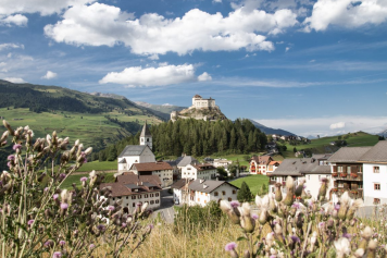Orgeln statt Waffen auf Schloss Tarasp