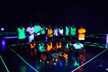 Schwarzlicht-Badminton Party in der Badi am 21. August 2021