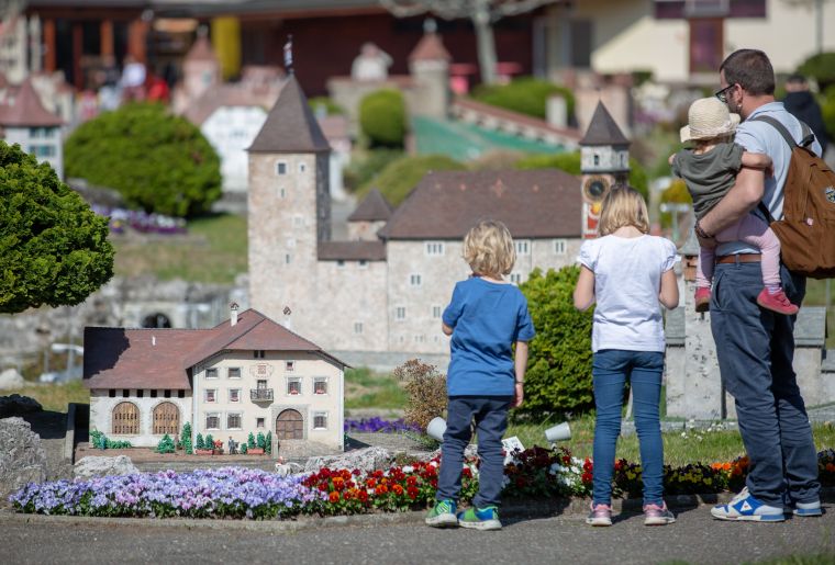 04 Swissminiatur.jpg 04 Swissminiatur.jpg