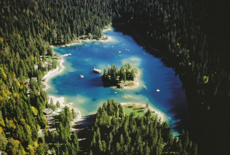 Caumasee 2 c graubünden.ch.jpg Caumasee 2 c graubünden.ch.jpg