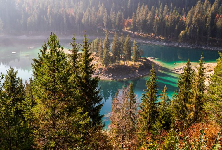 Caumasee 6 c graubünden.ch.jpg Caumasee 6 c graubünden.ch.jpg