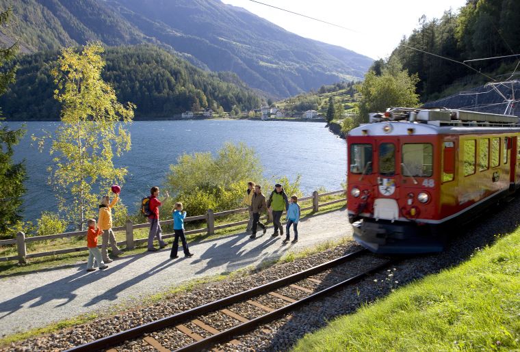 Erlebnisweg Albula 2 c Rhätische Bahn swiss-image.ch Christof Sonderegger.jpg Erlebnisweg Albula 2 c Rhätische Bahn swiss-image.ch Christof Sonderegger.jpg